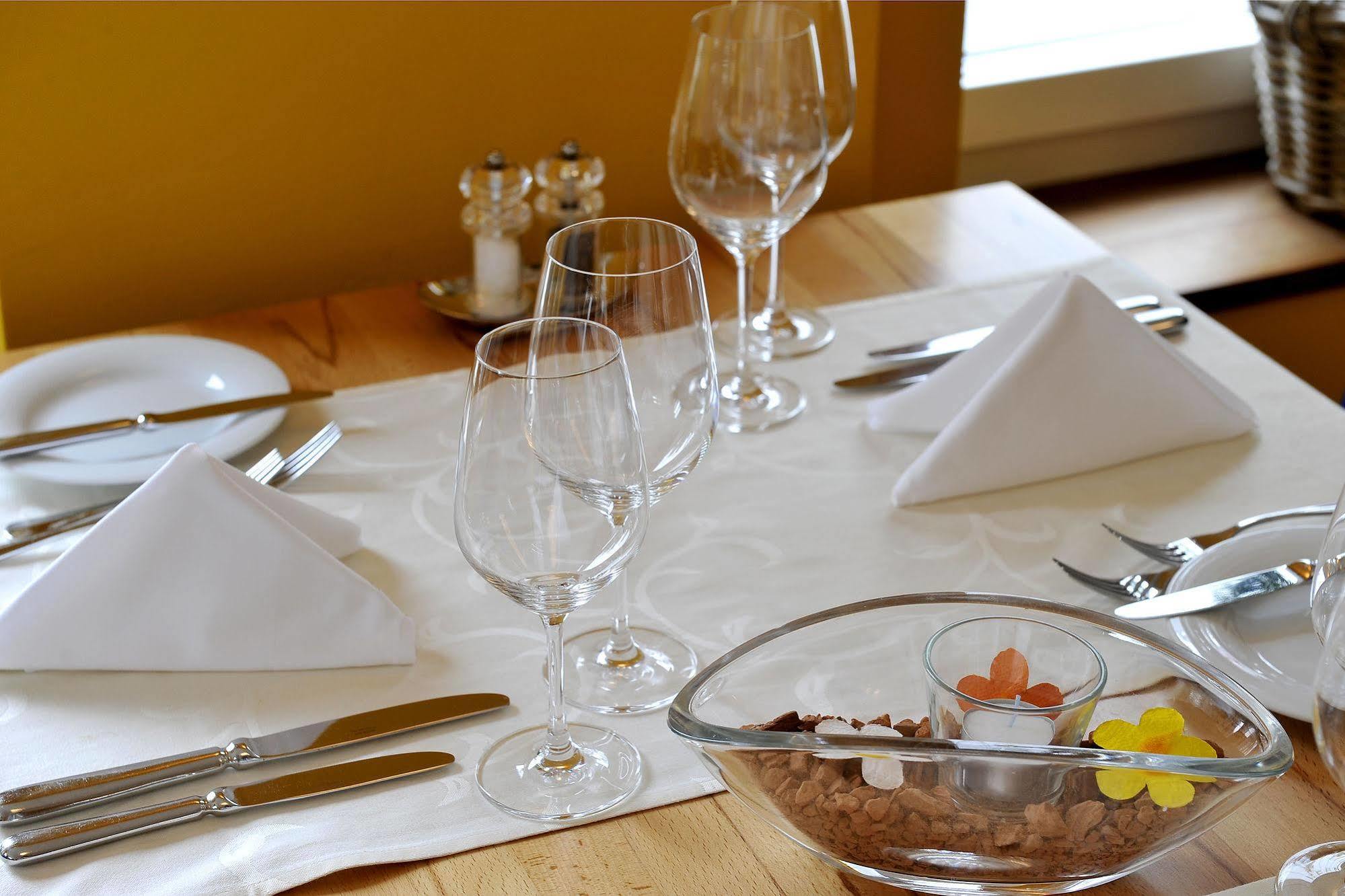 Aarehof Swiss Quality Hotel Wildegg Exterior photo